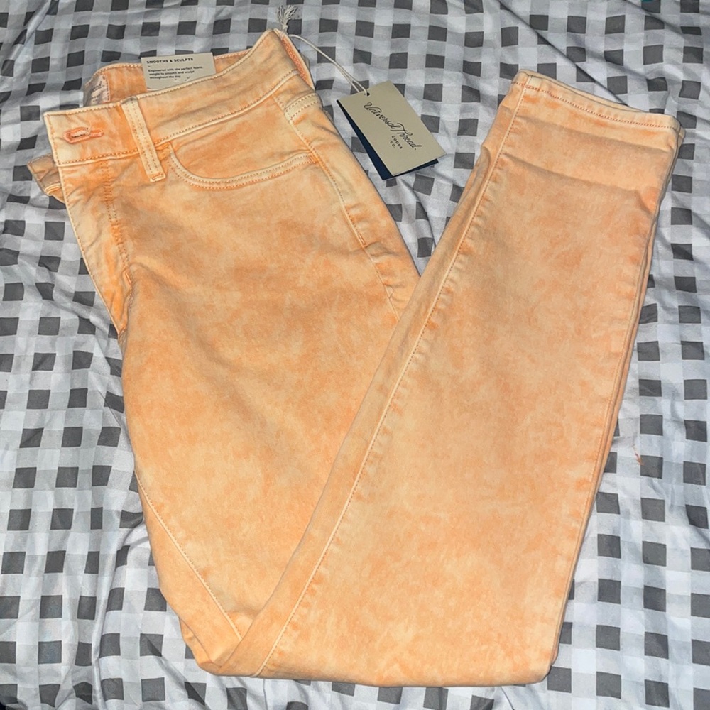 Universal thread jeans